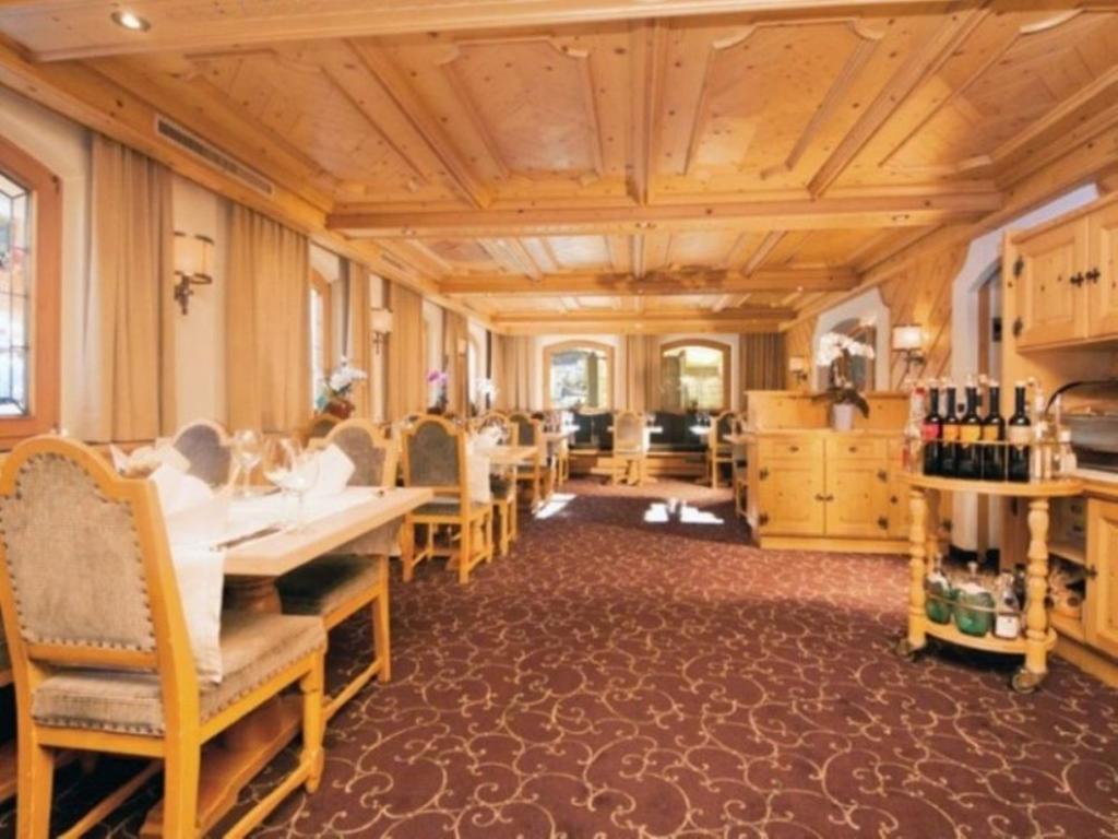 זאמנאון Hotel Des Alpes מראה חיצוני תמונה