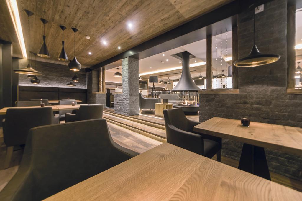 זאמנאון Hotel Des Alpes מראה חיצוני תמונה