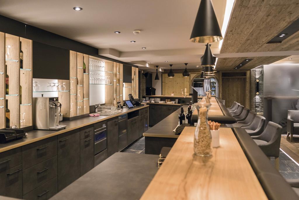 זאמנאון Hotel Des Alpes מראה חיצוני תמונה
