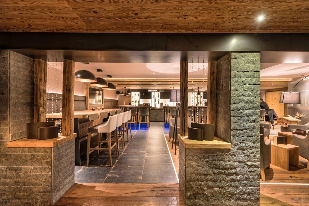 זאמנאון Hotel Des Alpes מראה חיצוני תמונה